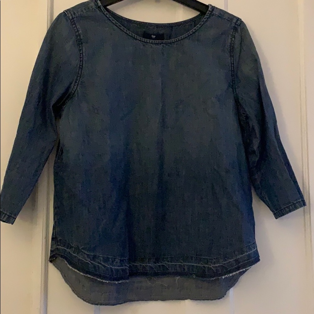 Gap top - Picture 1 of 2